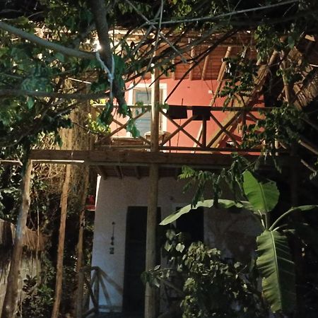 Mamarasta Bed & Breakfast Bwejuu Ngoại thất bức ảnh