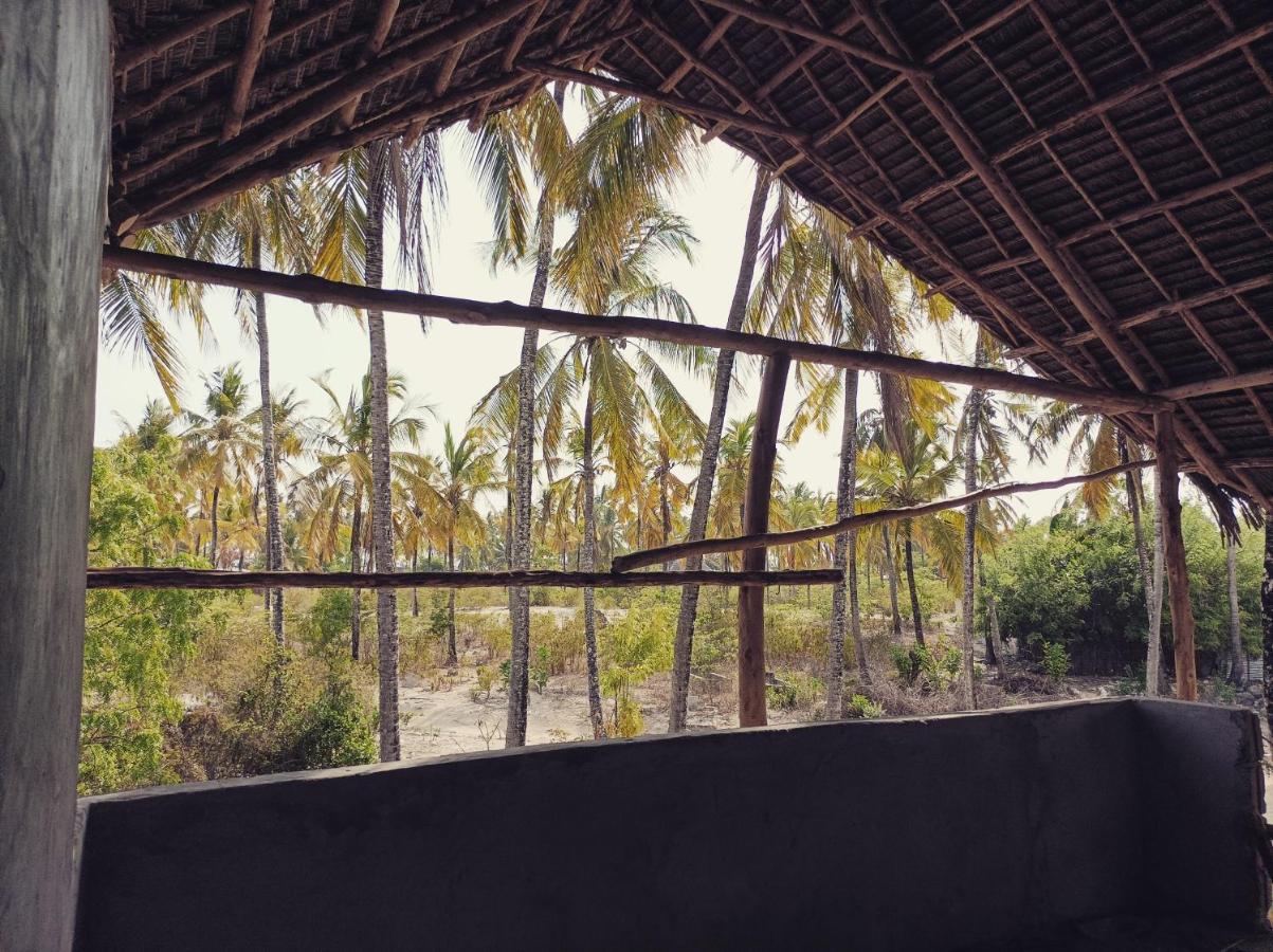 Mamarasta Bed & Breakfast Bwejuu Ngoại thất bức ảnh