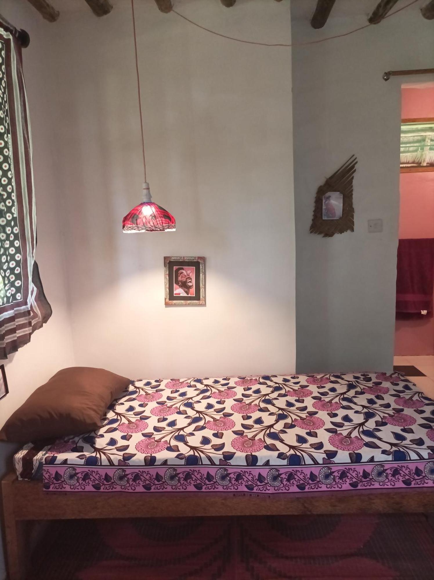 Mamarasta Bed & Breakfast Bwejuu Ngoại thất bức ảnh