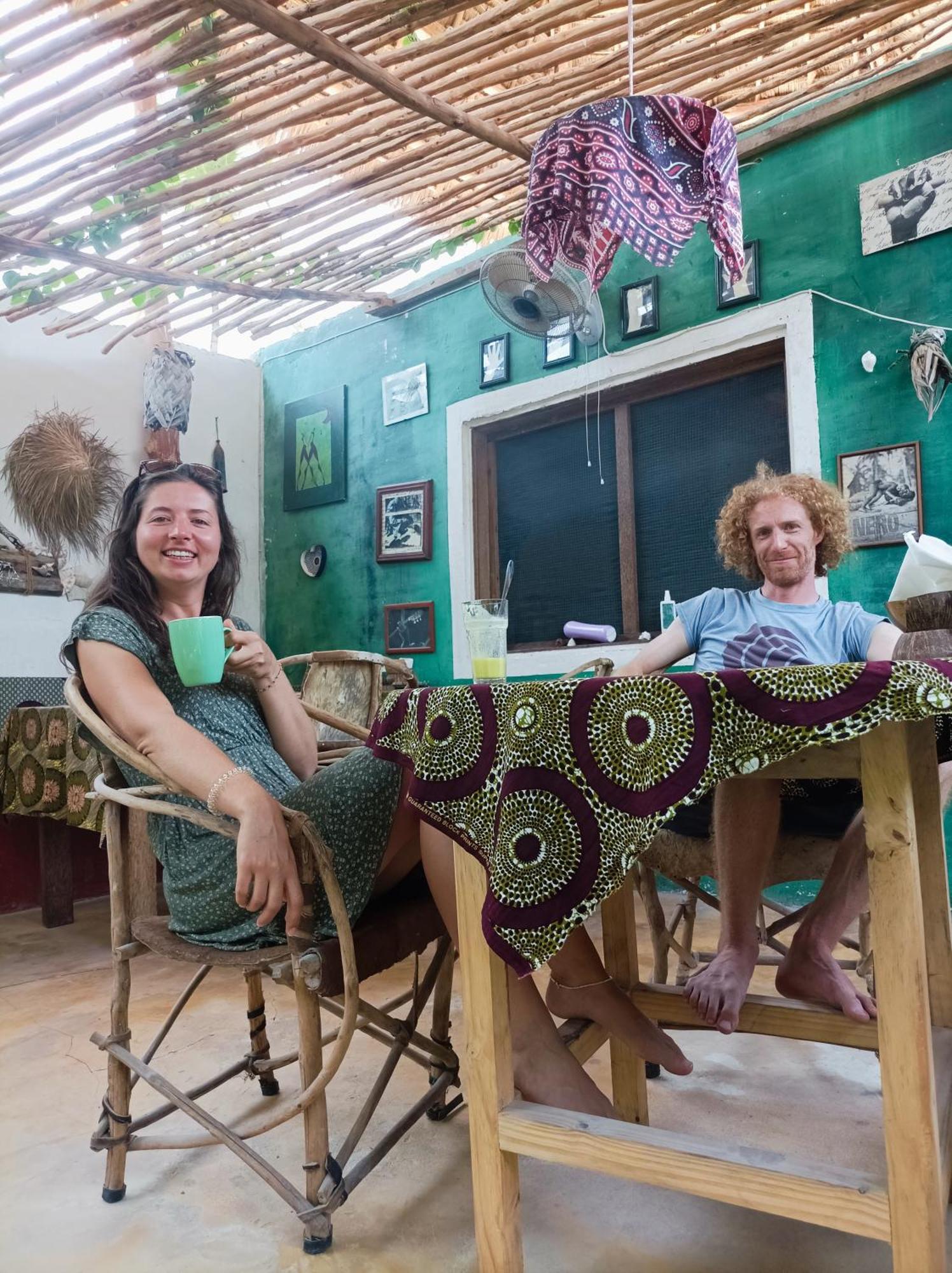 Mamarasta Bed & Breakfast Bwejuu Ngoại thất bức ảnh
