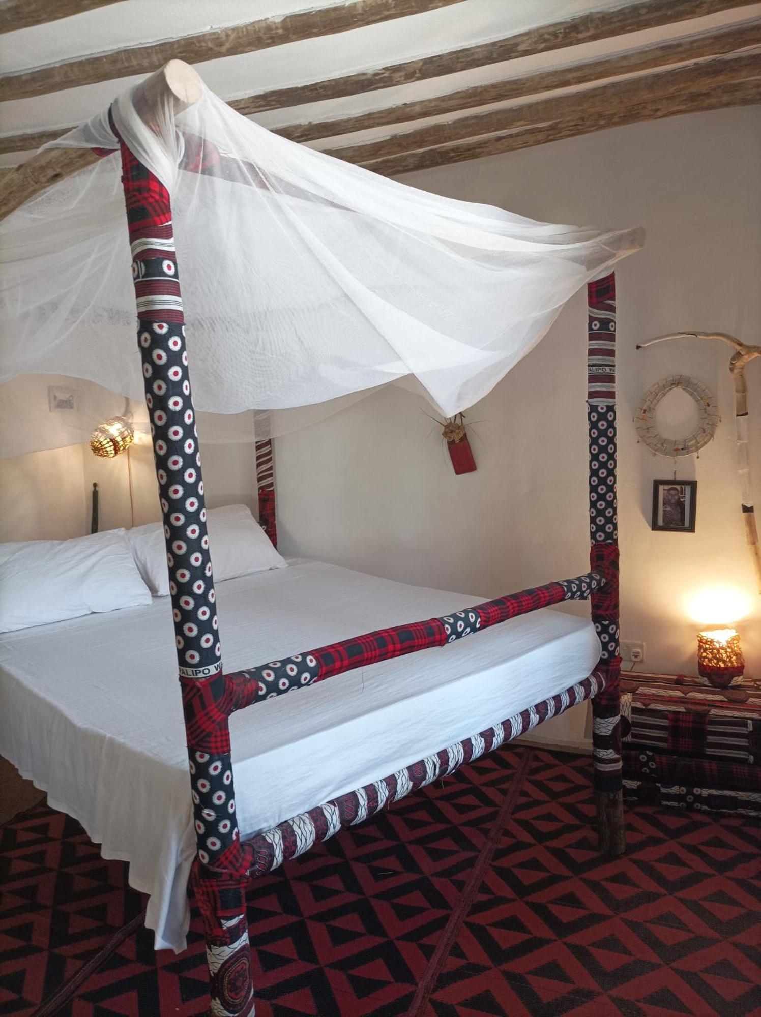 Mamarasta Bed & Breakfast Bwejuu Ngoại thất bức ảnh